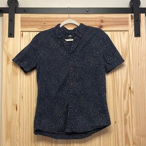 O’Neill men’s button up short sleeve shirt